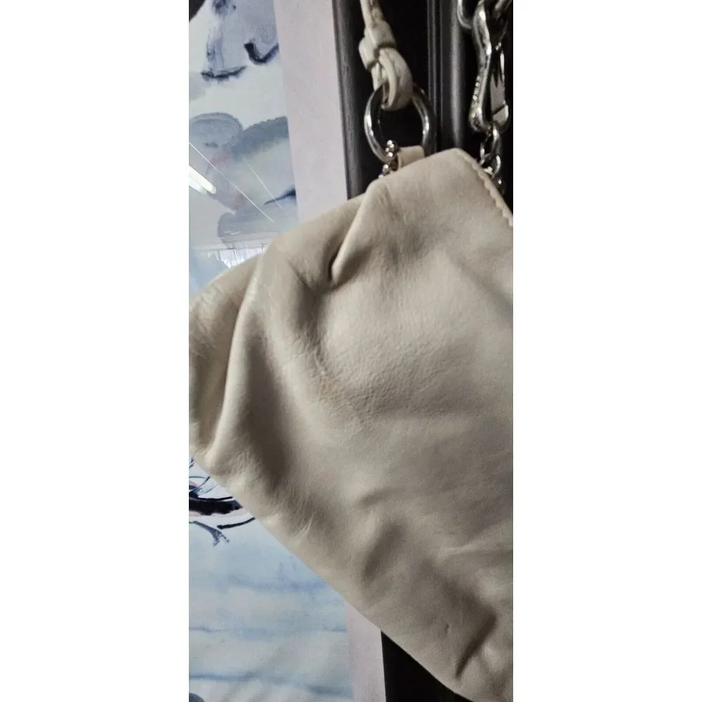 COACH Off white/Ivory  leather‎ upper Clutch handbag pleated 9
